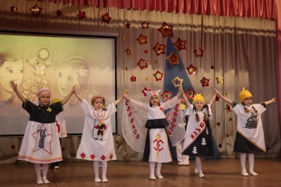 Гала-концерт муниципального Фестиваля «Звёздное детство», посвящённого Году семьи в России.