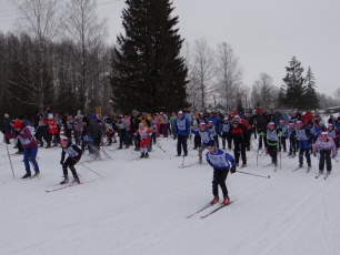 Жители Кудымкарского муниципального округа приняли участие в открытой Всероссийской массовой лыжной гонке «Лыжня России»