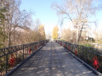 В Кудымкаре завершен ремонт пешеходного моста по ул. 50 лет Октября и обновлена прилегающая к нему территория