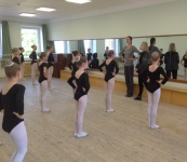 В Кудымкарской детской школе искусств продолжается летняя творческая смена «Волшебный мир искусства»