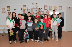 В селе Пешнигорт Кудымкарского муниципального округа прошла спортивная эстафета с участием полицейских и подростков