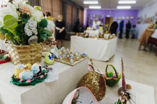 МБУК «Культурно – Деловой Центр» г. Кудымкара объявляет о проведении традиционной выставки изобразительного и прикладного творчества «Пасхальная радость».