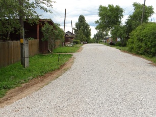 В Кудымкаре на автомобильных дорогах с переходным типом покрытия завершается грейдирование с добавлением нового материала