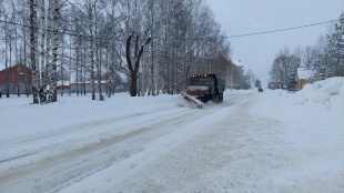 На аппаратном совещании в администрации Кудымкарского муниципального округа обсудили качество и оперативность уборки снега 