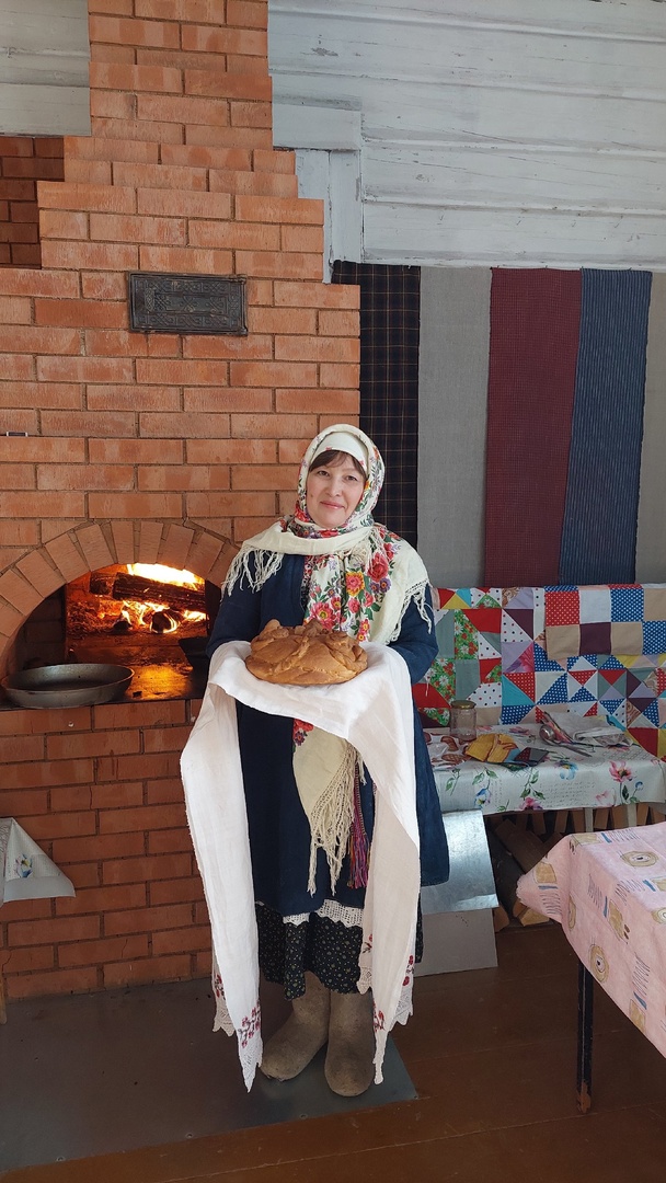 праздничная программа «Тὂвся вежалун  гор гὂгὂр» -  «Зимний праздник вокруг печки»