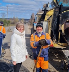 15 мая в рамках рабочей поездки глава округа Наталья Стоянова посетила ряд объектов и территорий в городе Кудымкаре  