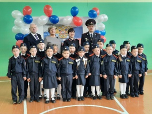 В Сервинской школе состоялась церемония посвящения в кадеты 