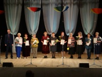 С любовью и поклоном. В Кудымкарском муниципальном округе поздравили представителей старшего поколения с Днем мудрости, добра и уважения