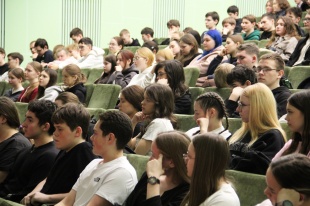 В Кудымкаре прошла патриотическая акция, посвящённая 4-й годовщине начала специальной военной операции