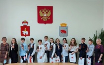 В администрации города Кудымкара состоялось торжественное вручение паспортов юным горожанам