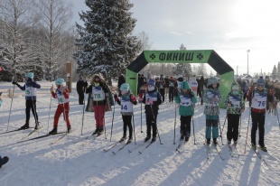 10 февраля в Кудымкарском МО на территории лыжно-трамплинного комплекса детско-юношеской спортшколы состоялась массовая лыжная гонка «Лыжня России 2024»