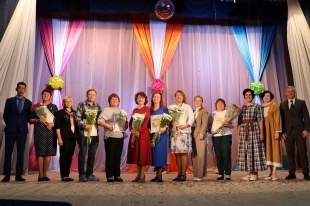  Проект КДШИ "Певец родного края" удостоен премии Министерства по делам Коми-Пермяцкого округа в области национальной культуры и искусства. ⁣