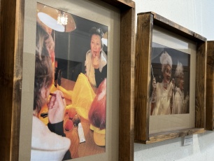 В Коми-Пермяцком театре открылась выставка к юбилеям Натальи Морозовой и Веры Чугайновой