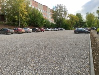 В Кудымкаре у городской поликлиники обустроена новая парковка для автотранспорта