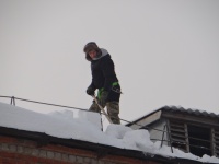 Осторожно! Возможен сход снега с крыш! 
